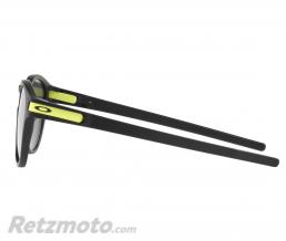 Lunette de soleil OAKLEY Latch Valentino Rossi Signature Series Matte Black verres Chrome Iridium