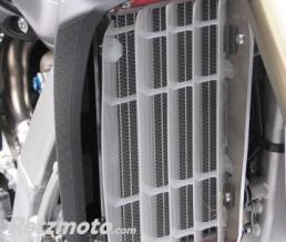 AXP RACING Protection de radiateur AXP alu rouge Yamaha