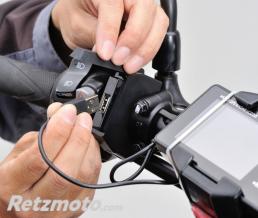 Prise USB avec fixation au guidon Daytona