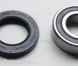 KIT ROULEMENTS DE ROUE AVANT + JOINTS SPYS POUR GSX-R600 1997-03 ET GSX-R1000 2001-04